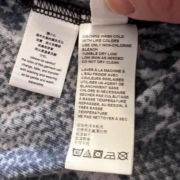 Free People Tee with Small Side Slits M - Picture 5 of 7